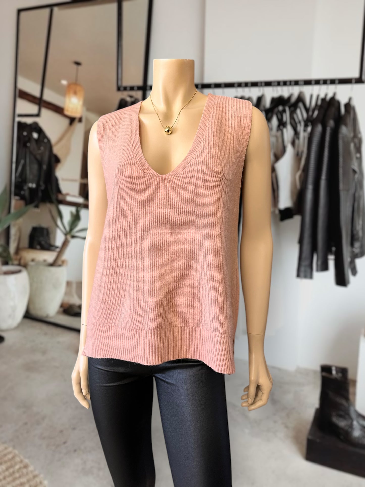 Sweater Vest Meghan Rosado